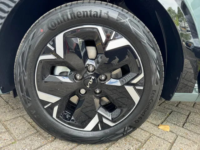 
Kia e-Niro 64,8 kWh 204pk Aut Edition Advanced | Elektrische stoel | Stoel/Stuurwielverwarming | Navigatie | vol									