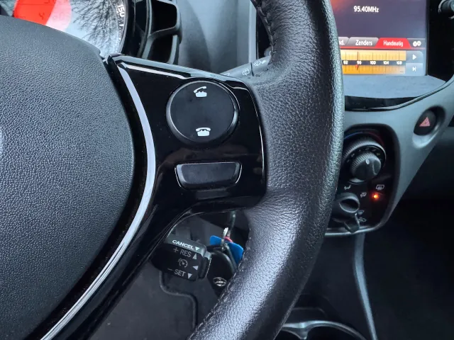 
Toyota Aygo 1.0 VVT-i 72pk 5D x-play | Airco | Apple Carplay/Android Auto | Camera | vol									