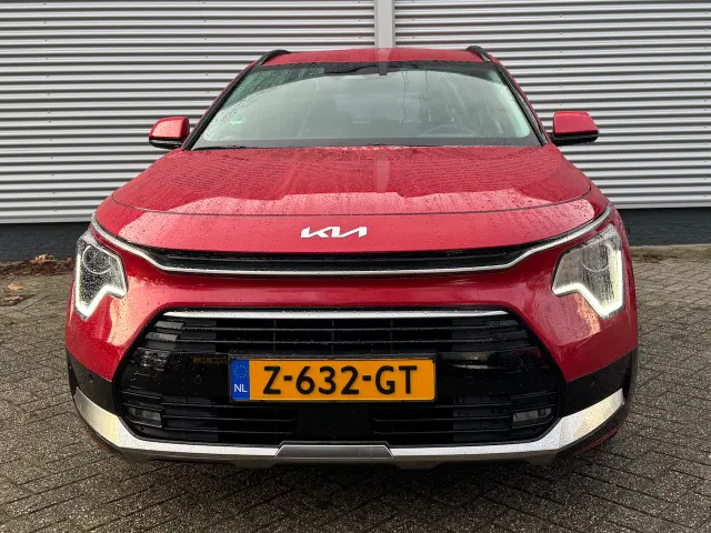
Kia Niro 1.6 GDi Hybrid 141pk DCT6 DynamicLine | Navigatie | Climate Control | Parkeersensoren voor | vol									