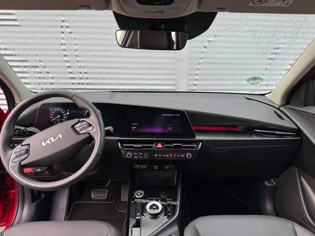 
Kia Niro 1.6 GDi Hybrid 141pk DCT6 DynamicLine | Navigatie | Climate Control | Parkeersensoren voor | vol									