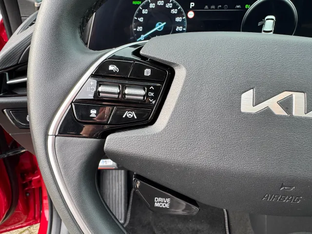 
Kia Niro 1.6 GDi Hybrid 141pk DCT6 DynamicLine | Navigatie | Climate Control | Parkeersensoren voor | vol									