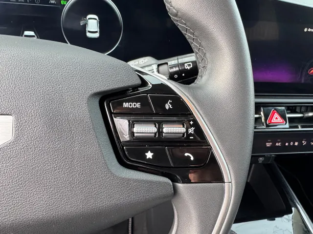 
Kia Niro 1.6 GDi Hybrid 141pk DCT6 DynamicLine | Navigatie | Climate Control | Parkeersensoren voor | vol									