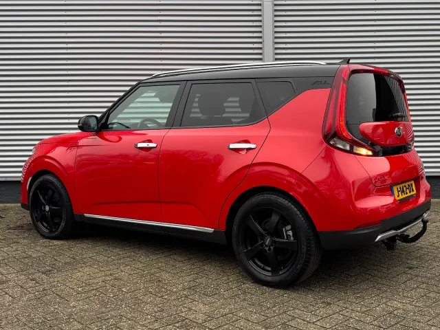 
Kia e-Soul 64kWh 204pk Aut ExecutiveLine | Trekhaak | Stoelkoeling | Stoel/Stuurwielverwarming | Head Up Display | Harman/Kardon | vol									