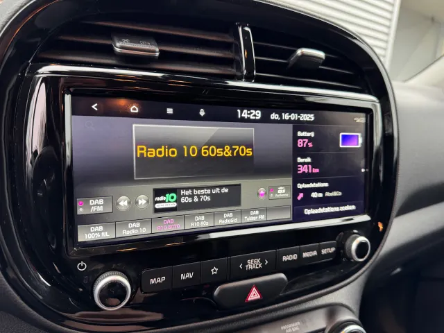 
Kia e-Soul 64kWh 204pk Aut ExecutiveLine | Trekhaak | Stoelkoeling | Stoel/Stuurwielverwarming | Head Up Display | Harman/Kardon | vol									