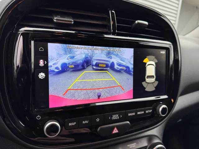 
Kia e-Soul 64kWh 204pk Aut ExecutiveLine | Trekhaak | Stoelkoeling | Stoel/Stuurwielverwarming | Head Up Display | Harman/Kardon | vol									