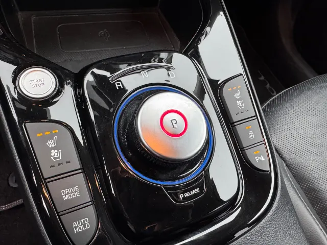 
Kia e-Soul 64kWh 204pk Aut ExecutiveLine | Trekhaak | Stoelkoeling | Stoel/Stuurwielverwarming | Head Up Display | Harman/Kardon | vol									