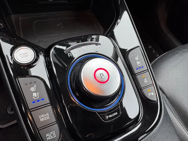 
Kia e-Soul 64kWh 204pk Aut ExecutiveLine | Trekhaak | Stoelkoeling | Stoel/Stuurwielverwarming | Head Up Display | Harman/Kardon | vol									