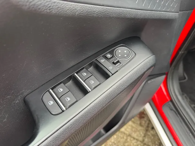 
Kia e-Soul 64kWh 204pk Aut ExecutiveLine | Trekhaak | Stoelkoeling | Stoel/Stuurwielverwarming | Head Up Display | Harman/Kardon | vol									