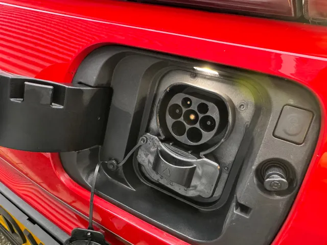 
Kia e-Soul 64kWh 204pk Aut ExecutiveLine | Trekhaak | Stoelkoeling | Stoel/Stuurwielverwarming | Head Up Display | Harman/Kardon | vol									