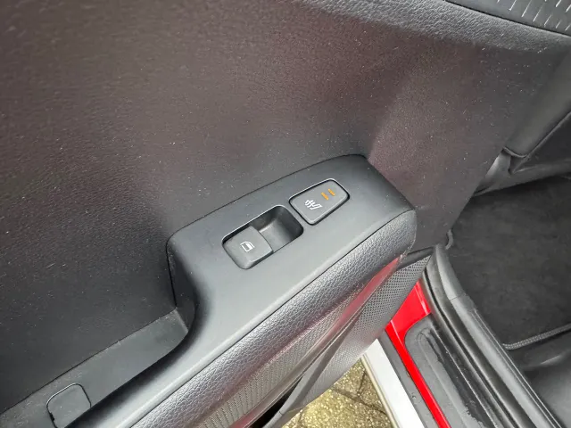 
Kia e-Soul 64kWh 204pk Aut ExecutiveLine | Trekhaak | Stoelkoeling | Stoel/Stuurwielverwarming | Head Up Display | Harman/Kardon | vol									