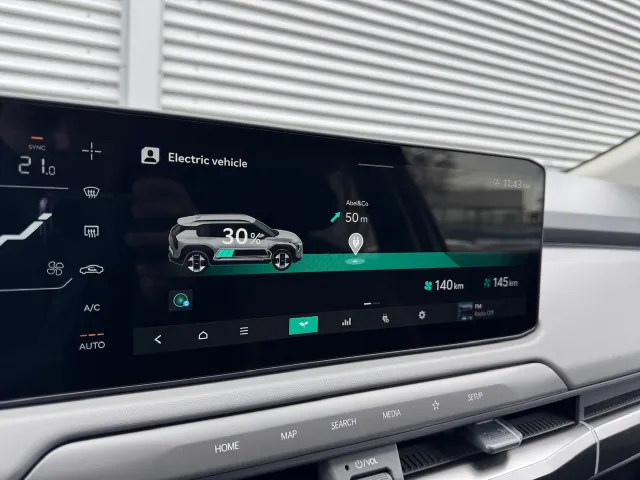 
Kia EV3 81,4 kWh 204pk Air | Parkeersensoren | Navigatie | Camera | vol									