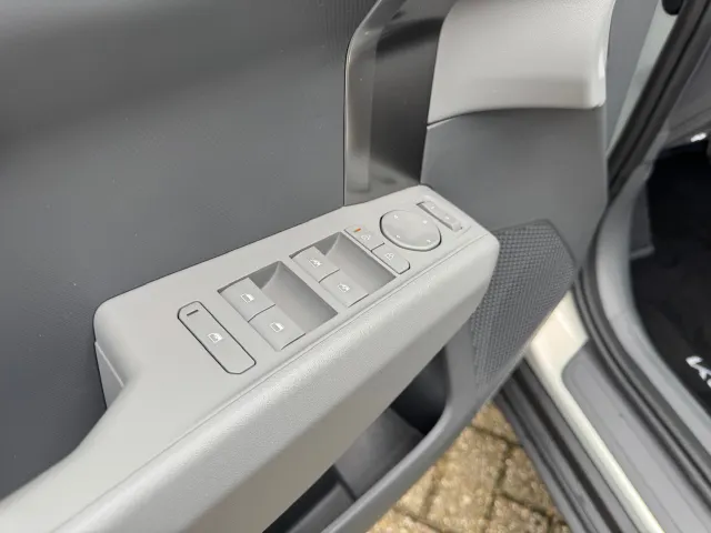 
Kia EV3 81,4 kWh 204pk Air | Parkeersensoren | Navigatie | Camera | vol									