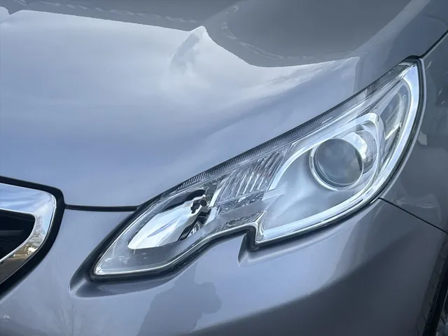 
Peugeot 2008 1.2 PureTech 110pk Active | Navigatie | Airco | Parkeersensoren | vol									