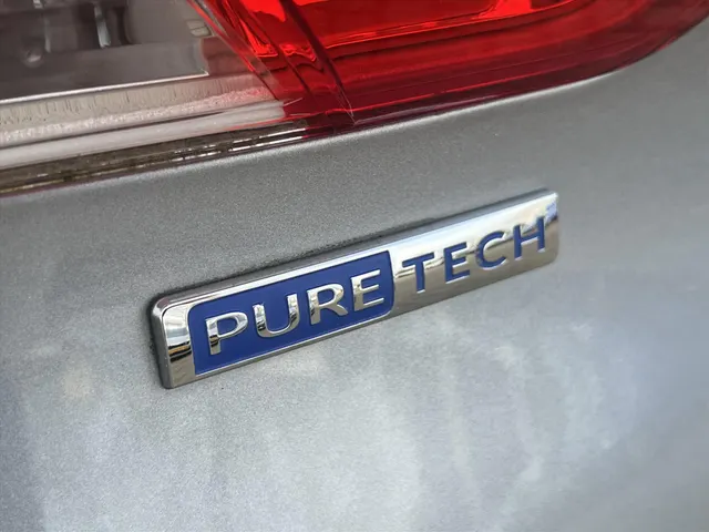 
Peugeot 2008 1.2 PureTech 110pk Active | Navigatie | Airco | Parkeersensoren | vol									