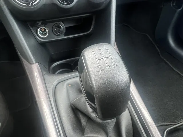 
Peugeot 2008 1.2 PureTech 110pk Active | Navigatie | Airco | Parkeersensoren | vol									