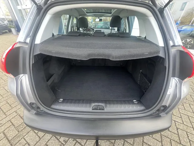 
Peugeot 2008 1.2 PureTech 110pk Active | Navigatie | Airco | Parkeersensoren | vol									