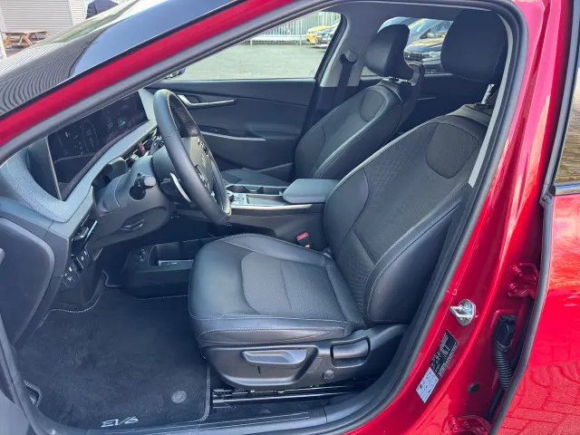 
Kia EV6 58kWh 169pk RWD Air | Navigatie | Stoel/Stuurwielverwarming | Dodehoekassistentie | vol									