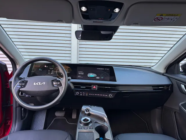 
Kia EV6 58kWh 169pk RWD Air | Navigatie | Stoel/Stuurwielverwarming | Dodehoekassistentie | vol									