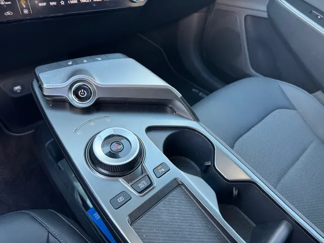 
Kia EV6 58kWh 169pk RWD Air | Navigatie | Stoel/Stuurwielverwarming | Dodehoekassistentie | vol									