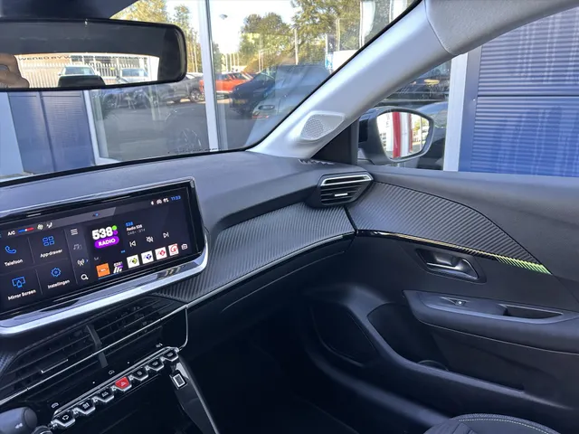 
Peugeot 208 1.2 PureTech 75pk Active | Navigatie | Apple carplay + Androidauto | Cruise control | Airconditioning | Parkeerhulp achter vol									