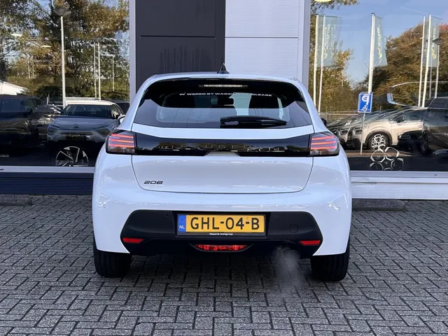
Peugeot 208 1.2 PureTech 75pk Active | Navigatie | Apple carplay + Androidauto | Cruise control | Airconditioning | Parkeerhulp achter vol									