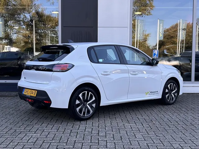 
Peugeot 208 1.2 PureTech 75pk Active | Navigatie | Apple carplay + Androidauto | Cruise control | Airconditioning | Parkeerhulp achter vol									