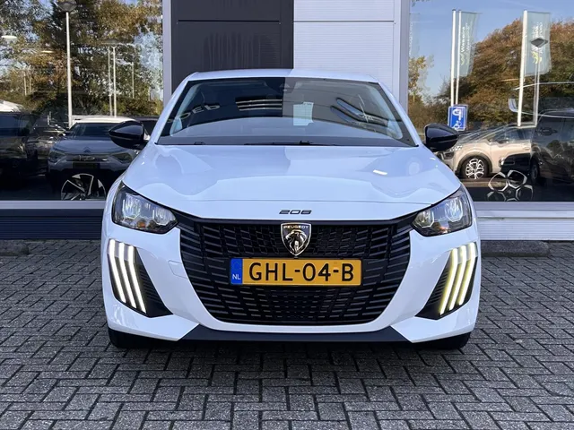 
Peugeot 208 1.2 PureTech 75pk Active | Navigatie | Apple carplay + Androidauto | Cruise control | Airconditioning | Parkeerhulp achter vol									