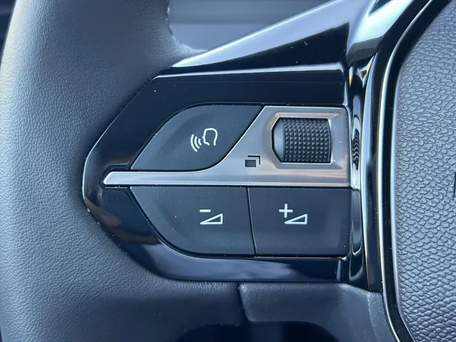 
Peugeot 208 1.2 PureTech 75pk Active | Navigatie | Apple carplay + Androidauto | Cruise control | Airconditioning | Parkeerhulp achter vol									