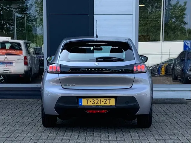 
Peugeot e-208 EV 50kWh 136pk Active Pack 3-FASE | Navigatie | Blue tooth | Cruise control | Climate control | Parkeersensoren achter | Apple Carplay&Android Auto vol									