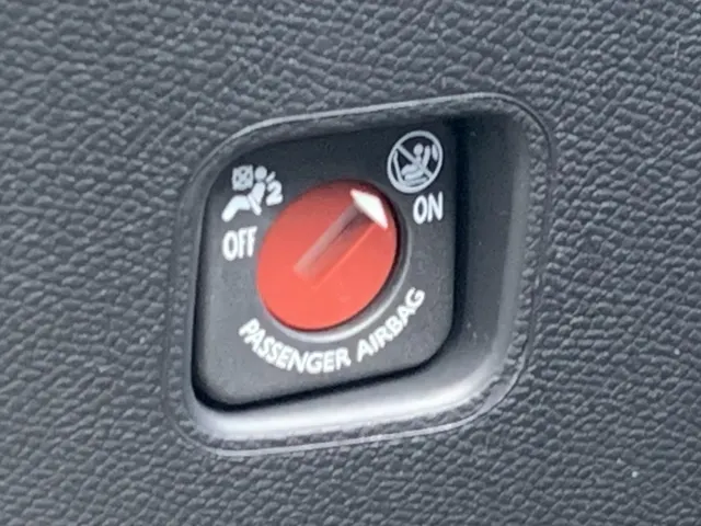 
Peugeot e-208 EV 50kWh 136pk Active Pack 3-FASE | Navigatie | Blue tooth | Cruise control | Climate control | Parkeersensoren achter | Apple Carplay&Android Auto vol									