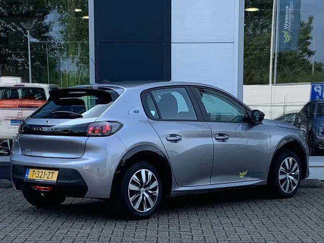
Peugeot e-208 EV 50kWh 136pk Active Pack 3-FASE | Navigatie | Blue tooth | Cruise control | Climate control | Parkeersensoren achter | Apple Carplay&Android Auto vol									