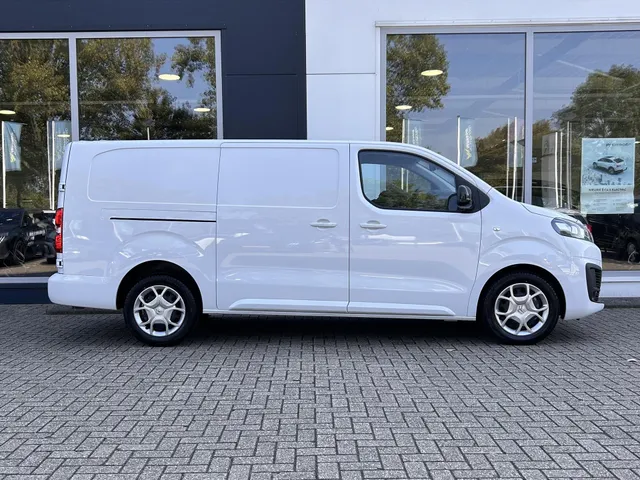 
								Citroën Jumpy GB Lang 2.0 BlueHDi 145PK 3-zits | Navigatie | Airconditioning | Afneembare trekhaak | Parkeersensoren achter | vol									