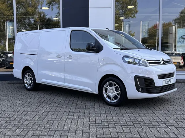 
								Citroën Jumpy GB Lang 2.0 BlueHDi 145PK 3-zits | Navigatie | Airconditioning | Afneembare trekhaak | Parkeersensoren achter | vol									