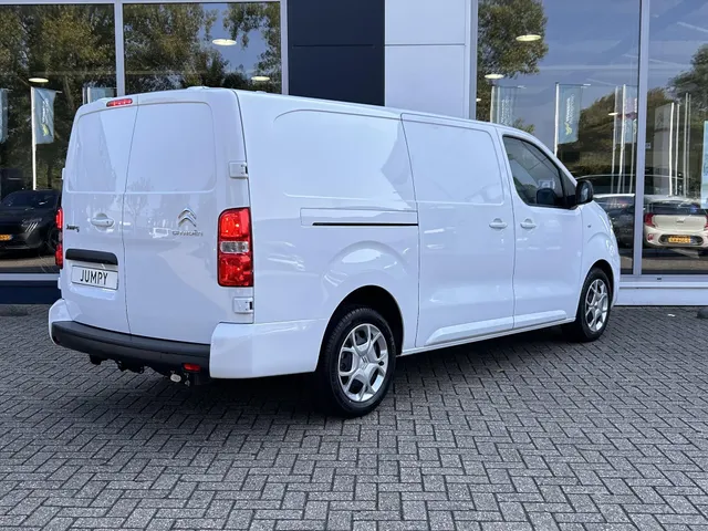 
								Citroën Jumpy GB Lang 2.0 BlueHDi 145PK 3-zits | Navigatie | Airconditioning | Afneembare trekhaak | Parkeersensoren achter | vol									
