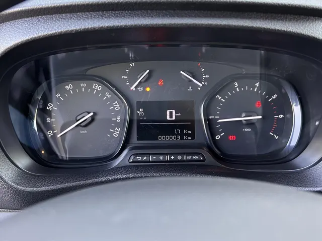 
								Citroën Jumpy GB Lang 2.0 BlueHDi 145PK 3-zits | Navigatie | Airconditioning | Afneembare trekhaak | Parkeersensoren achter | vol									