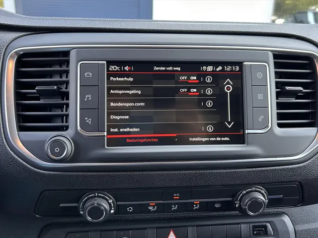 
								Citroën Jumpy GB Lang 2.0 BlueHDi 145PK 3-zits | Navigatie | Airconditioning | Afneembare trekhaak | Parkeersensoren achter | vol									