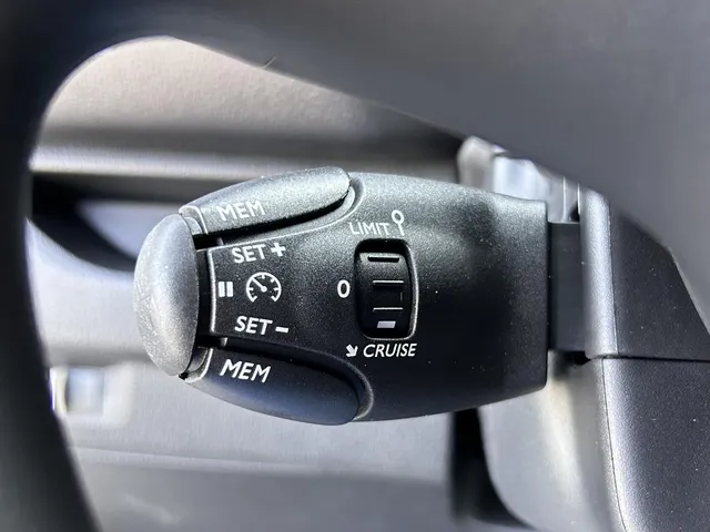 
								Citroën Jumpy GB Lang 2.0 BlueHDi 145PK 3-zits | Navigatie | Airconditioning | Afneembare trekhaak | Parkeersensoren achter | vol									