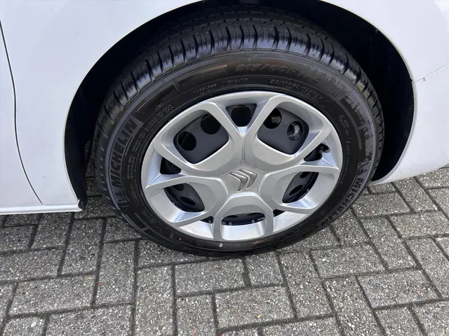 
								Citroën Jumpy GB Lang 2.0 BlueHDi 145PK 3-zits | Navigatie | Airconditioning | Afneembare trekhaak | Parkeersensoren achter | vol									