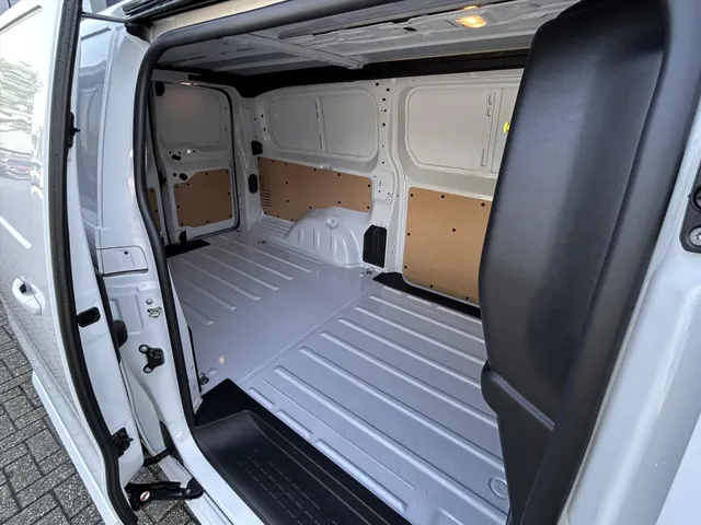 
								Citroën Jumpy GB Lang 2.0 BlueHDi 145PK 3-zits | Navigatie | Airconditioning | Afneembare trekhaak | Parkeersensoren achter | vol									