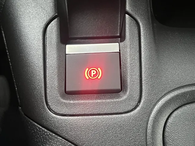 
								Citroën Berlingo Van GB 1.5 BlueHDi 100pk L1 | BPM Vrij | Houtenvloer laadruimte met antislip afwerking (9mm) + houten zijwanden | Pakket Winter | Trekhaak voorbereiding vol									