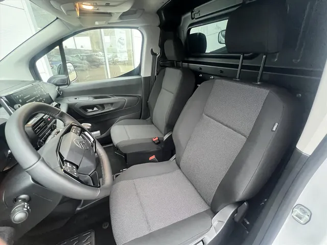 
Citroën Berlingo Van GB 1.5 BlueHDi 100pk L1 | BPM Vrij | Houten afwerking laadruimte | Stoelverwarming + stuurwiel verwarming | Parkeer camera | Apple & Android connect vol									