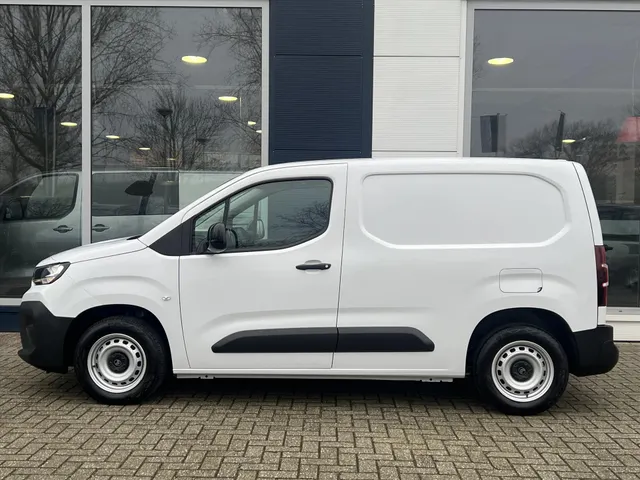 
Citroën Berlingo Van GB 1.5 BlueHDi 100pk L1 | BPM Vrij | Houten afwerking laadruimte | Stoelverwarming + stuurwiel verwarming | Parkeer camera | Apple & Android connect vol									