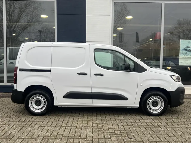 
Citroën Berlingo Van GB 1.5 BlueHDi 100pk L1 | BPM Vrij | Houten afwerking laadruimte | Stoelverwarming + stuurwiel verwarming | Parkeer camera | Apple & Android connect vol									