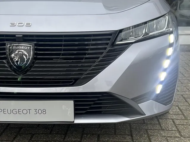 
Peugeot 308 1.2 Puretech 130pk Active Pack Business | Navigatie | Parkeersensoren | Stoelverwarming | Climate Control | vol									