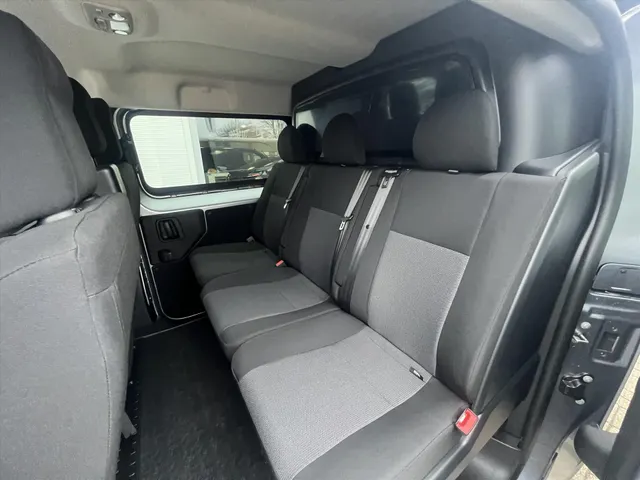 
Peugeot Expert Dubbel Cabine 2.0 BlueHDi 145pk Automaat 6-zits | BPM VRIJ | Navigatie | Camera | Houten laadruimte afwerking | Trekhaak | 2 schuifdeuren | Full LED vol									