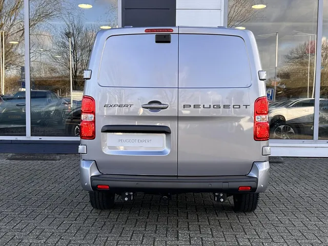 
Peugeot Expert Dubbel Cabine 2.0 BlueHDi 145pk Automaat 6-zits | BPM VRIJ | Navigatie | Camera | Houten laadruimte afwerking | Trekhaak | 2 schuifdeuren | Full LED vol									