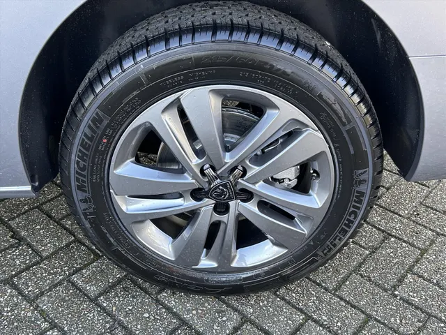 
Peugeot Expert Dubbel Cabine 2.0 BlueHDi 145pk Automaat 6-zits | BPM VRIJ | Navigatie | Camera | Houten laadruimte afwerking | Trekhaak | 2 schuifdeuren | Full LED vol									