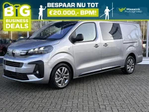 Peugeot Expert Dubbel Cabine 2.0 BlueHDi 145pk Automaat 6-zits | BPM VRIJ | Navigatie | Camera | Houten laadruimte afwerking | Trekhaak | 2 schuifdeuren | Full LED