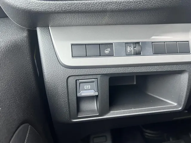 
								Peugeot Expert Dubbel Cabine 2.0 BlueHDi 145pk Automaat 6-zits | BPM VRIJ | Navigatie | Camera | Houten laadruimte afwerking | Trekhaak | 2 schuifdeuren | Full LED vol									