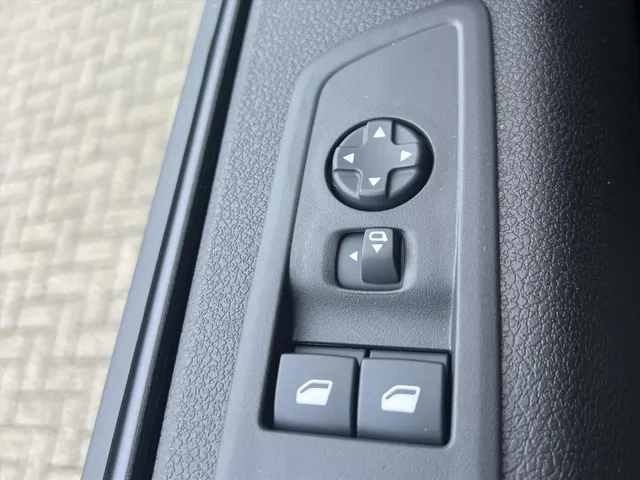 
								Peugeot Expert Dubbel Cabine 2.0 BlueHDi 145pk Automaat 6-zits | BPM VRIJ | Navigatie | Camera | Houten laadruimte afwerking | Trekhaak | 2 schuifdeuren | Full LED vol									